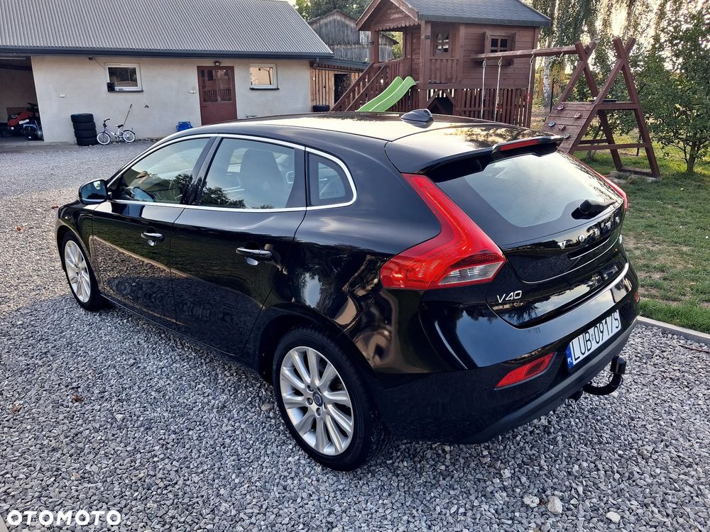 Volvo V40 D2 Momentum - 4