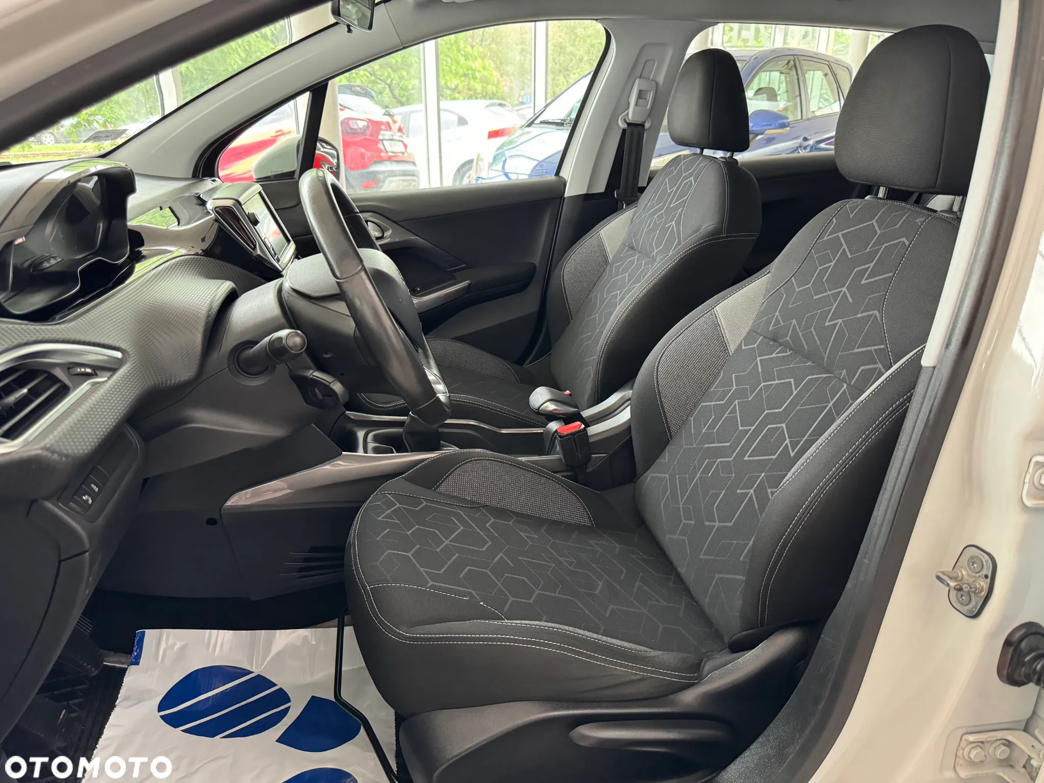 Peugeot 2008 1.2 Pure Tech Active EU6 - 20