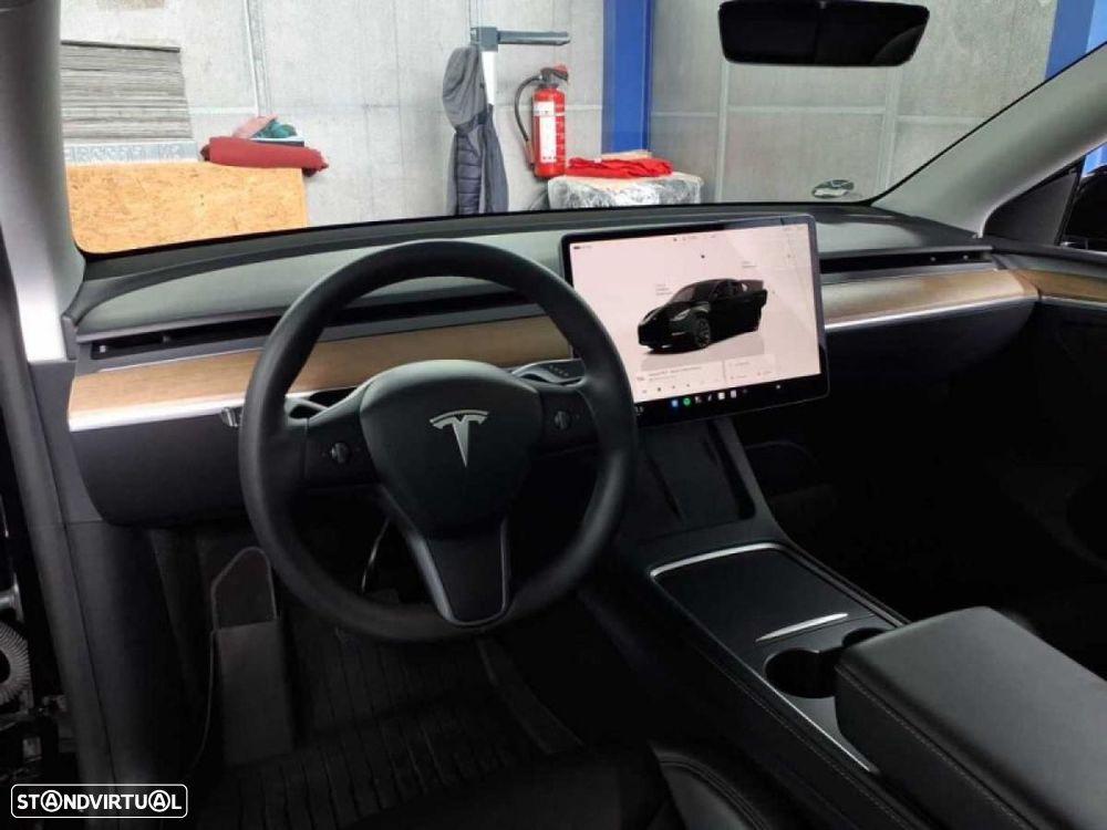 Tesla Model Y Long Range Dual Motor AWD - 7