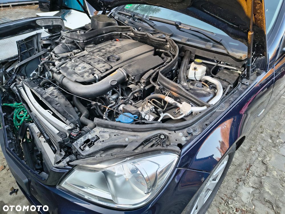 Mercedes-Benz Klasa C 180 CGI BlueEFFICIENCY - 12
