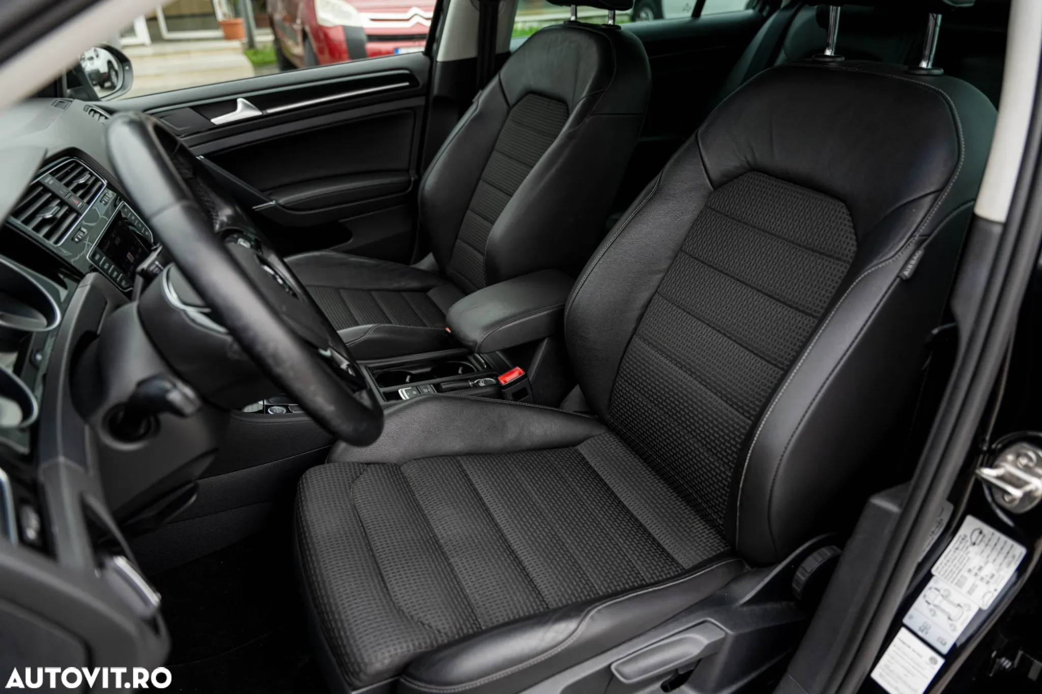 Volkswagen Golf 1.6 TDI DSG BMT Highline - 11