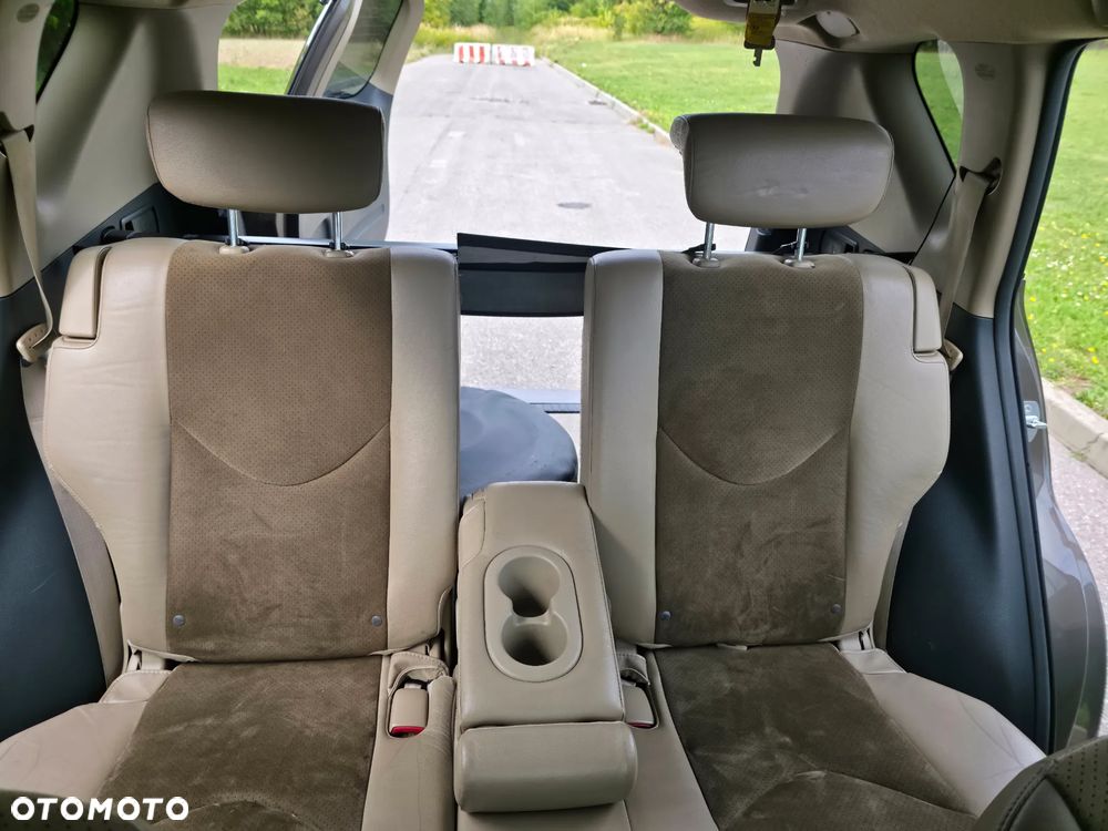 Toyota RAV4 - 17