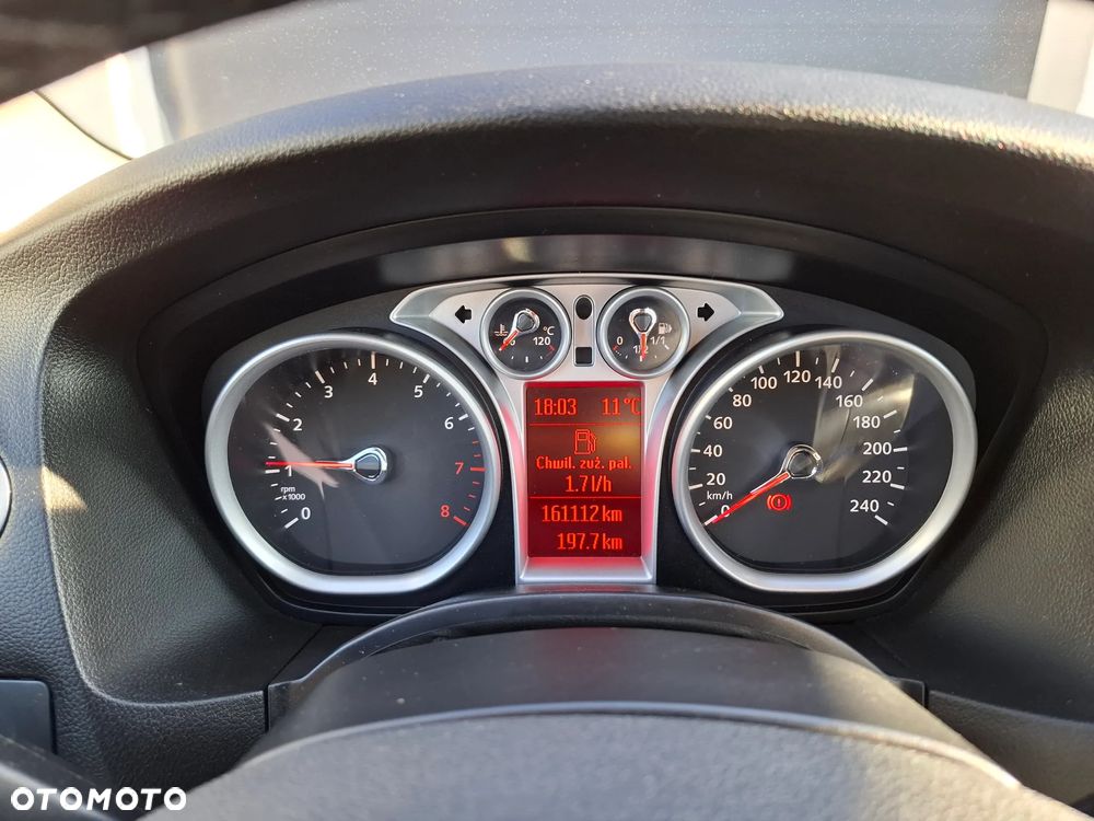 Ford Focus 1.6 16V Ghia - 12