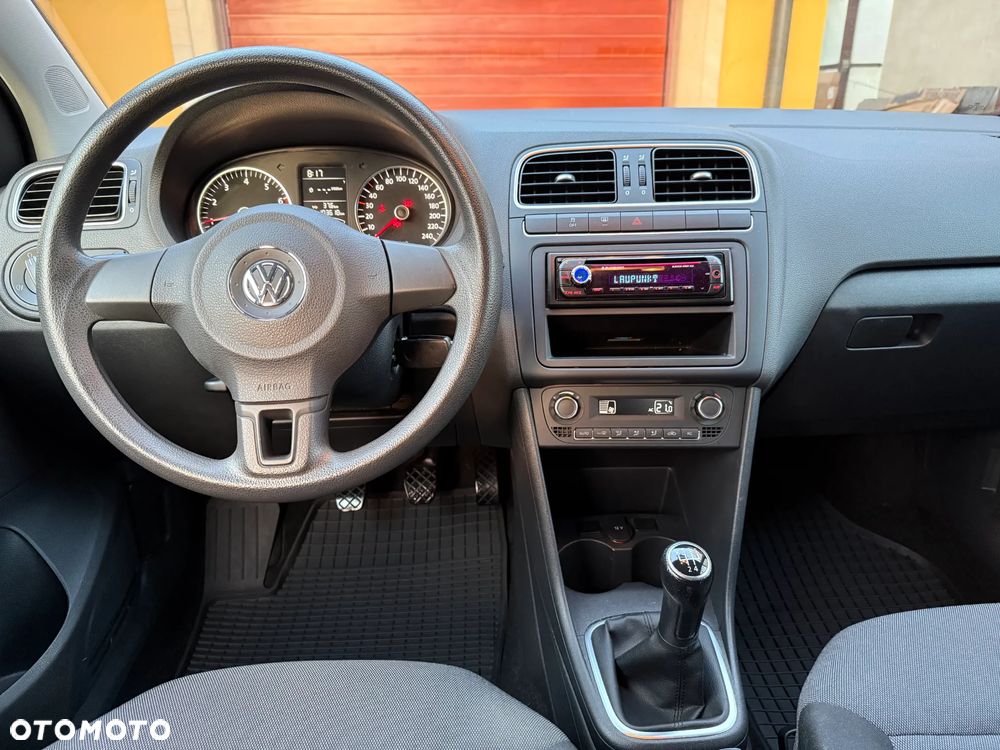 Volkswagen Polo - 15