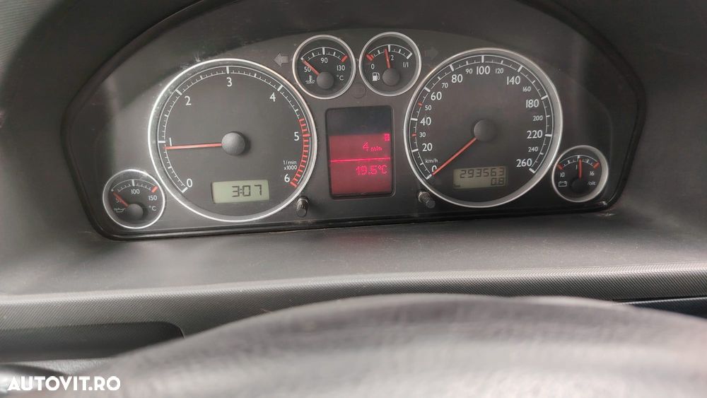 Volkswagen Sharan - 8