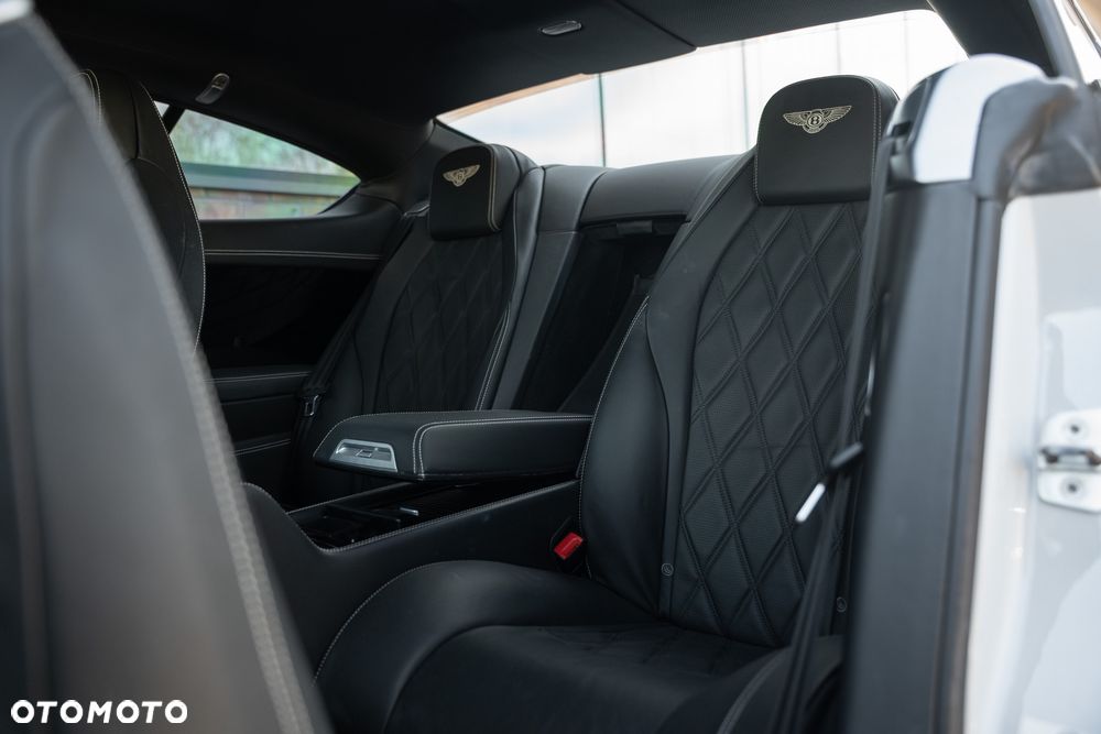 Bentley Continental GT Speed - 35