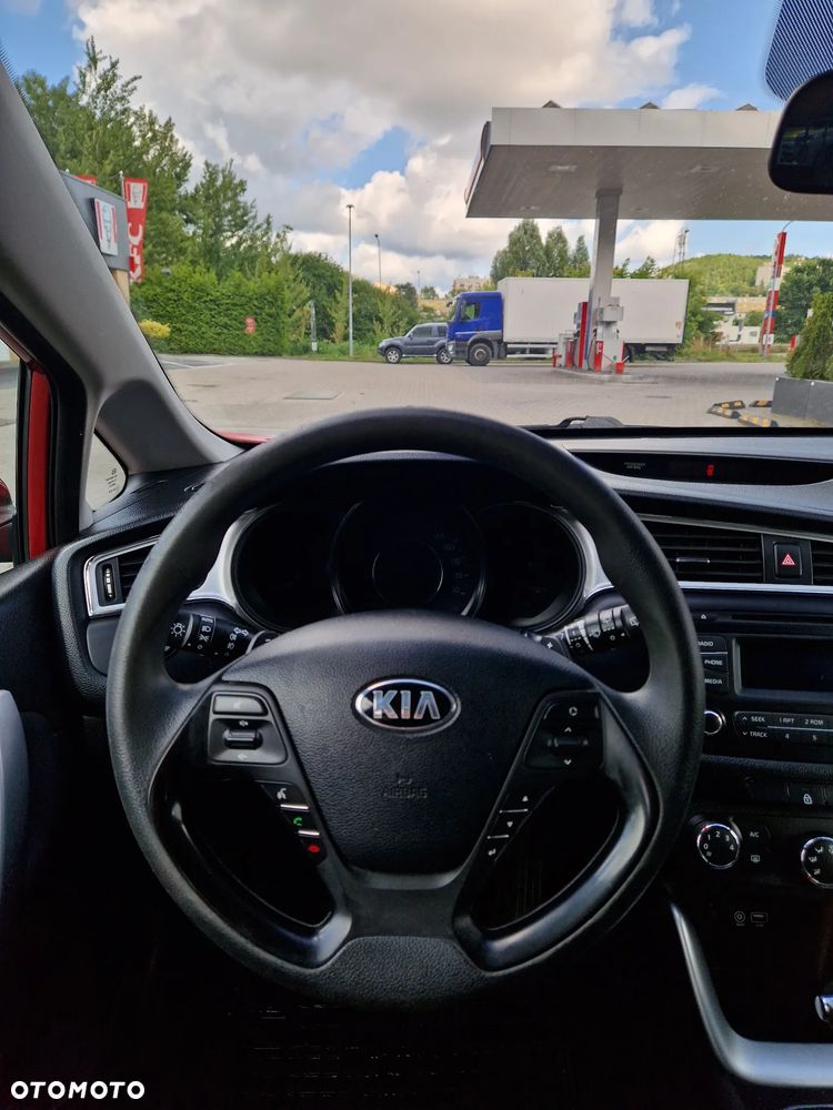Kia Ceed 1.6 GDI L Business Line DCT - 13