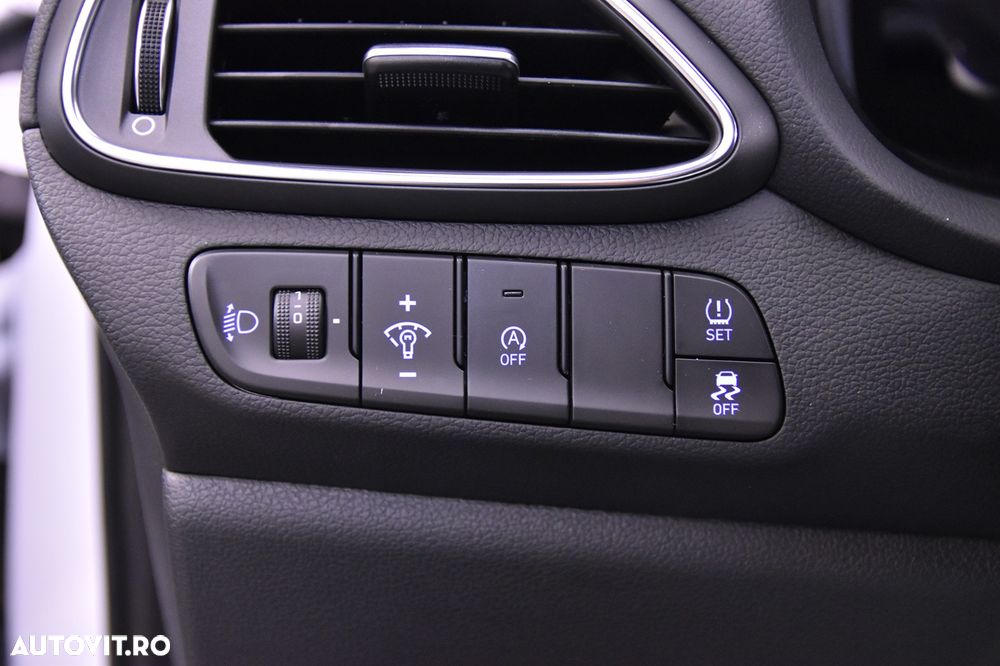 Hyundai i30 1.5 96CP M/T Comfort - 6