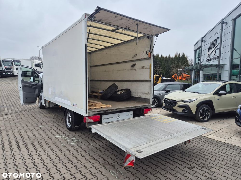 Mercedes-Benz Sprinter 316 CDi / KONTENER / WINDA  / TEMPOMAT / 3 MIEJSCA / 1 WŁ / SERWISOWANY - 30