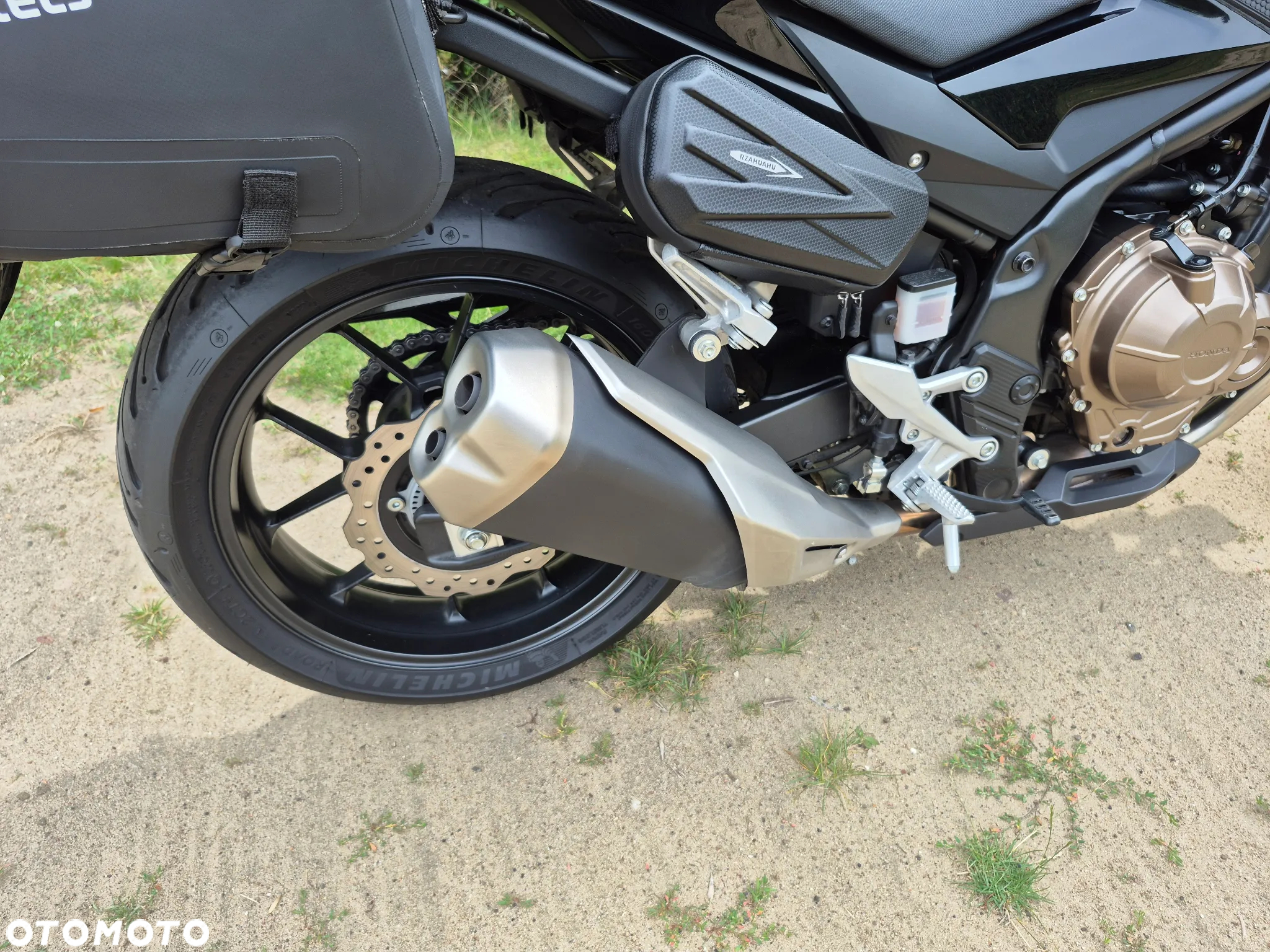Honda CB - 12