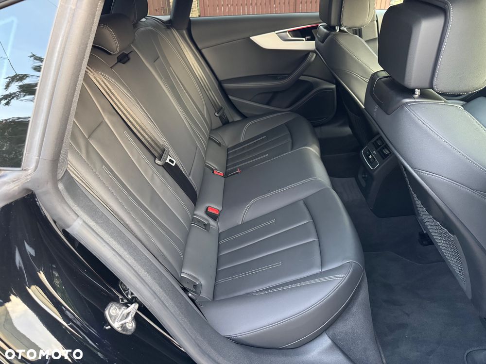 Audi A5 Sportback ver-coupe-45-tfsi-quattro-s-tronic-s-line - 17