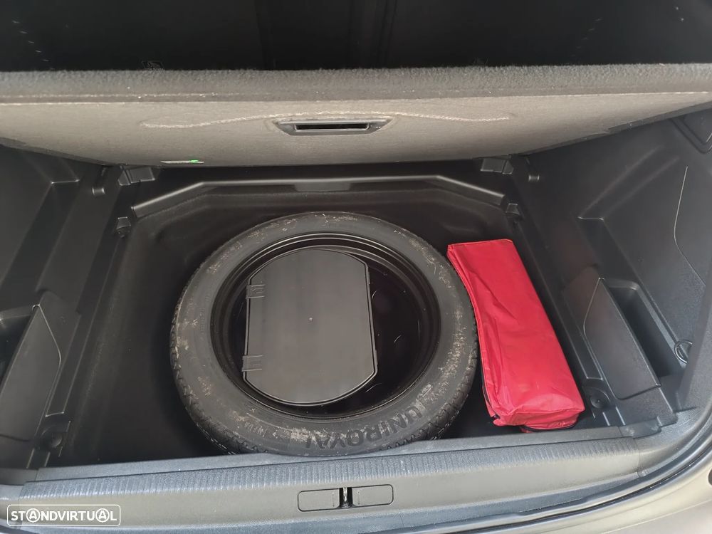 Peugeot 3008 1.2 PureTech Allure Pack EAT8 - 33