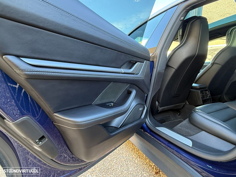 Porsche Taycan 4S - 39