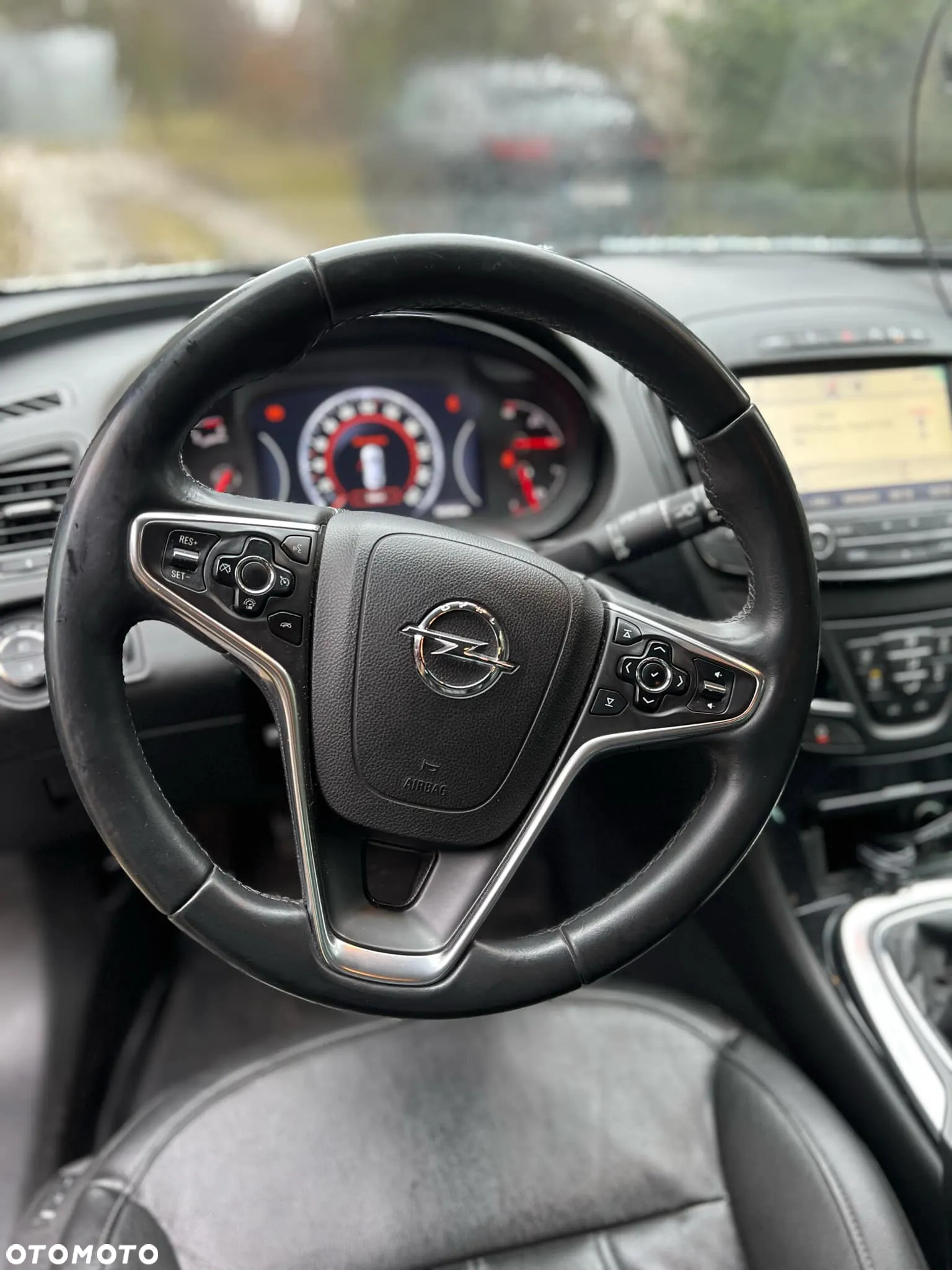 Opel Insignia - 8