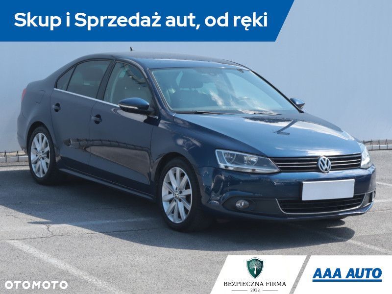 Volkswagen Jetta - 3