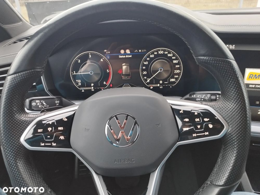 Volkswagen Touareg - 27