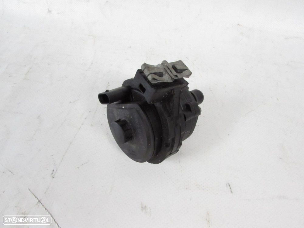 Bomba de Água Suplementar Seminovo/ Original BMW 1 (F20)/BMW 3 (F30, F80)/BMW 3... - 2
