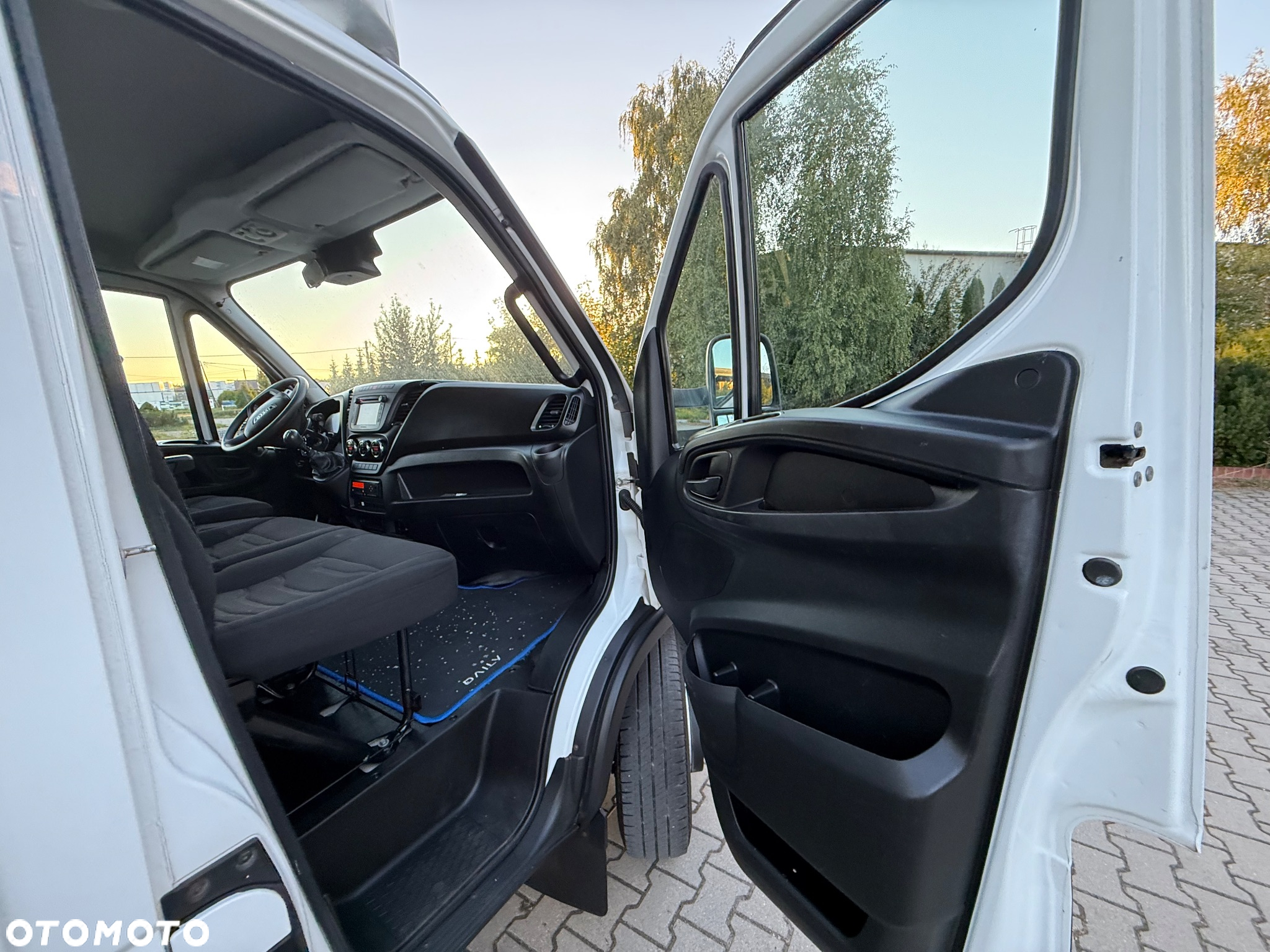 Iveco DAILY - 23