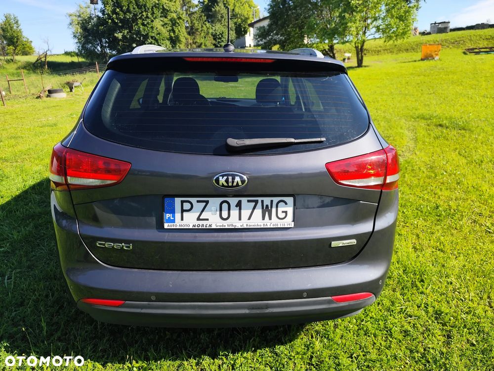 Kia Ceed - 4