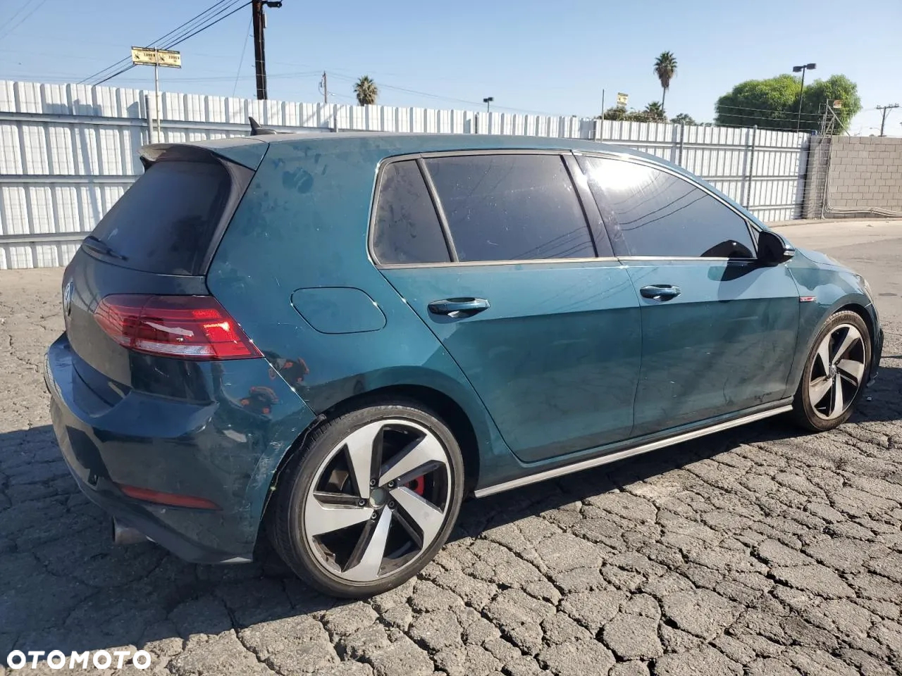 Volkswagen Golf GTI Performance BlueMotion Technology DSG - 4