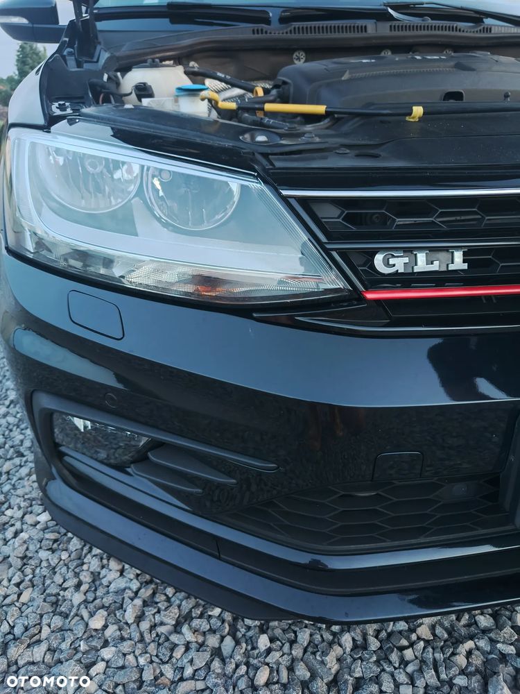 Volkswagen Jetta - 34