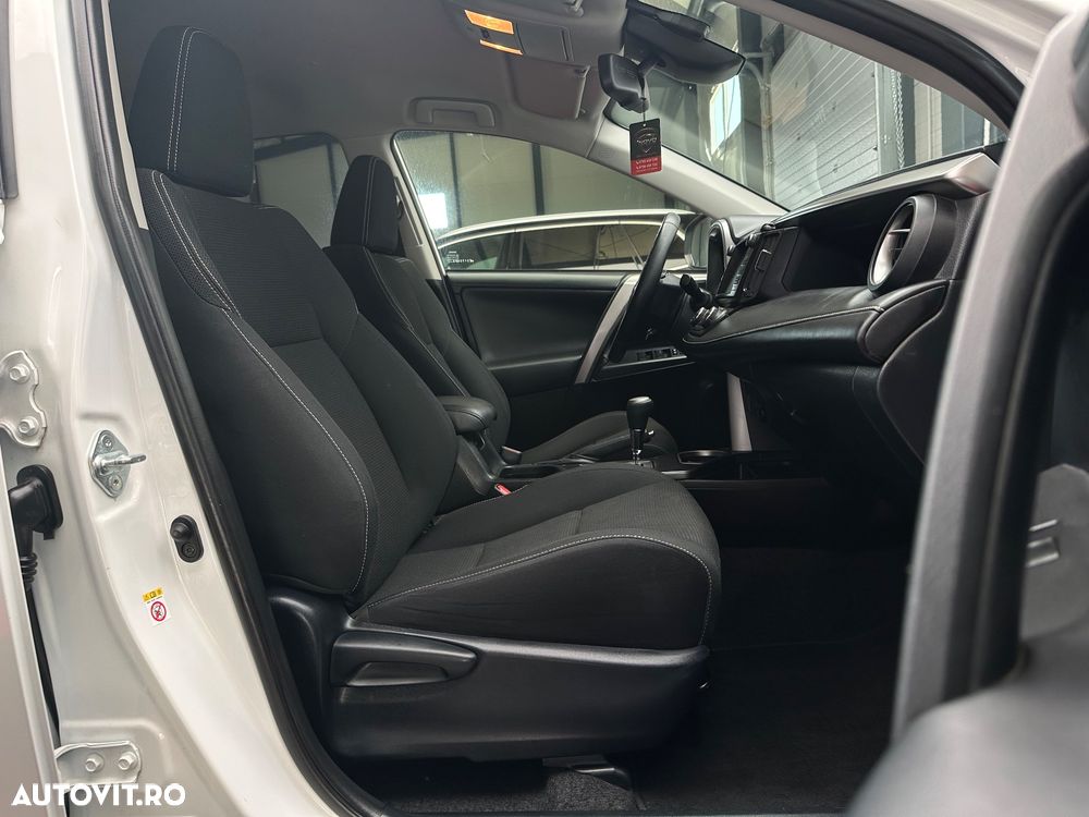 Toyota RAV4 - 27