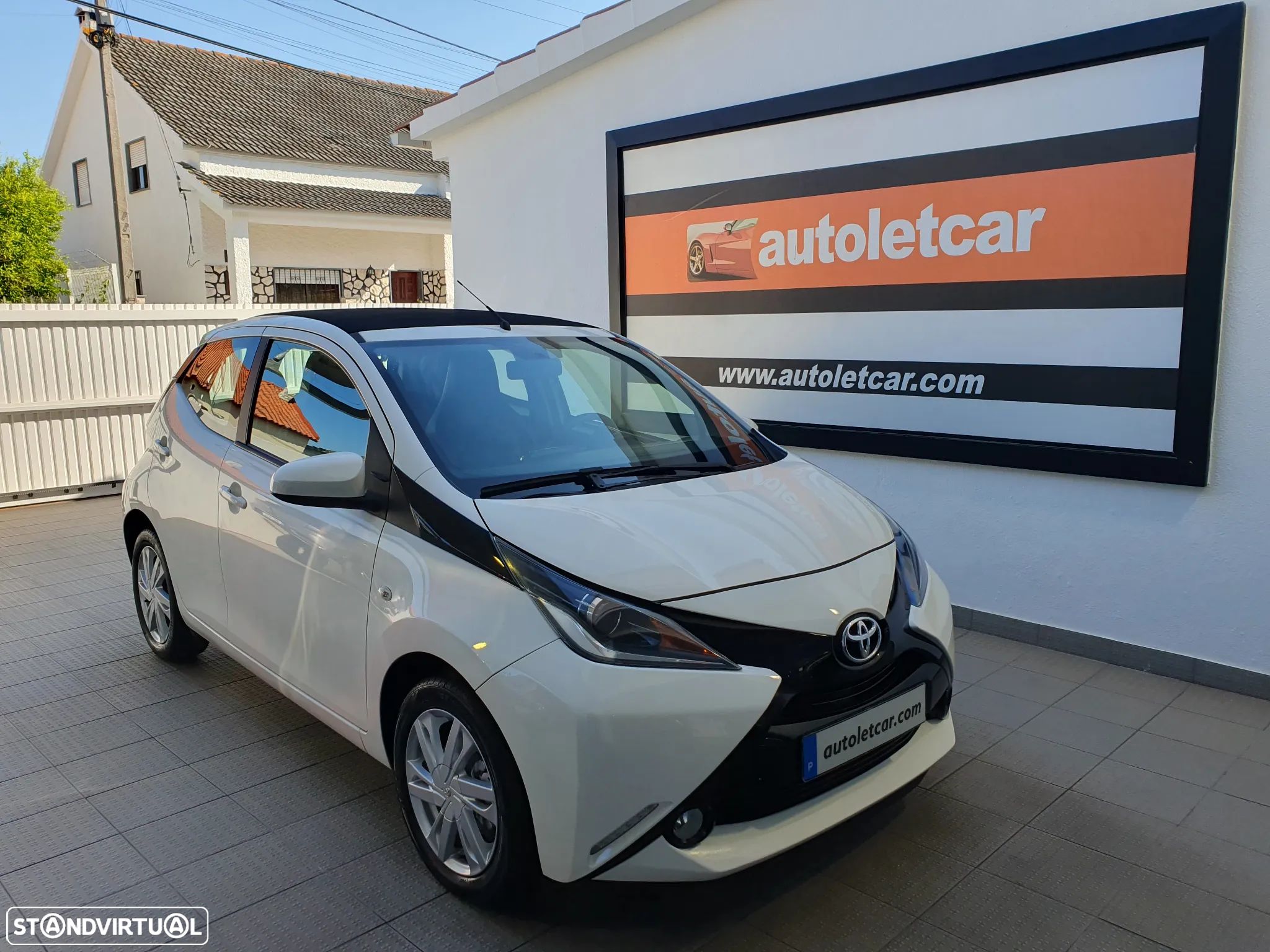Toyota Aygo 1.0 X-Play+AC+X-Touch - 1