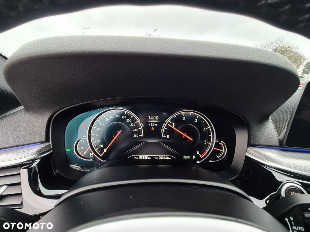 BMW Seria 5 530d xDrive M Sport sport - 26