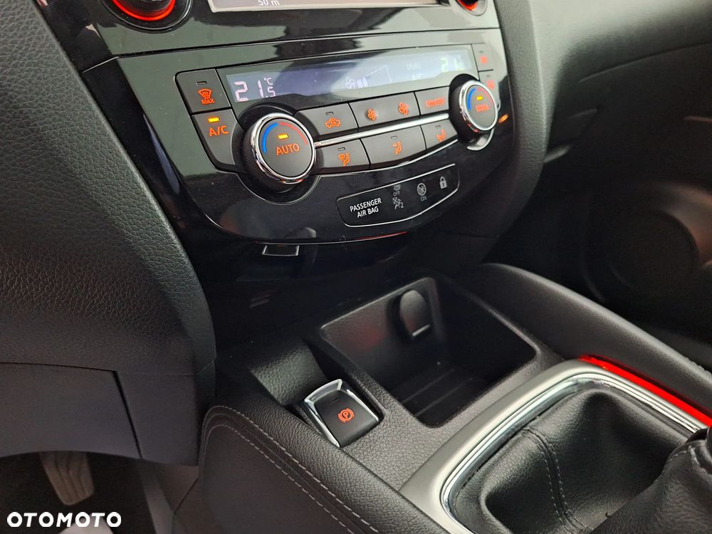 Nissan Qashqai 1.6 DIG-T Tekna - 14