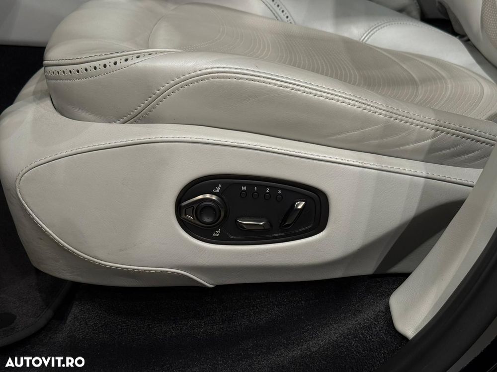 Aston Martin DBX - 19