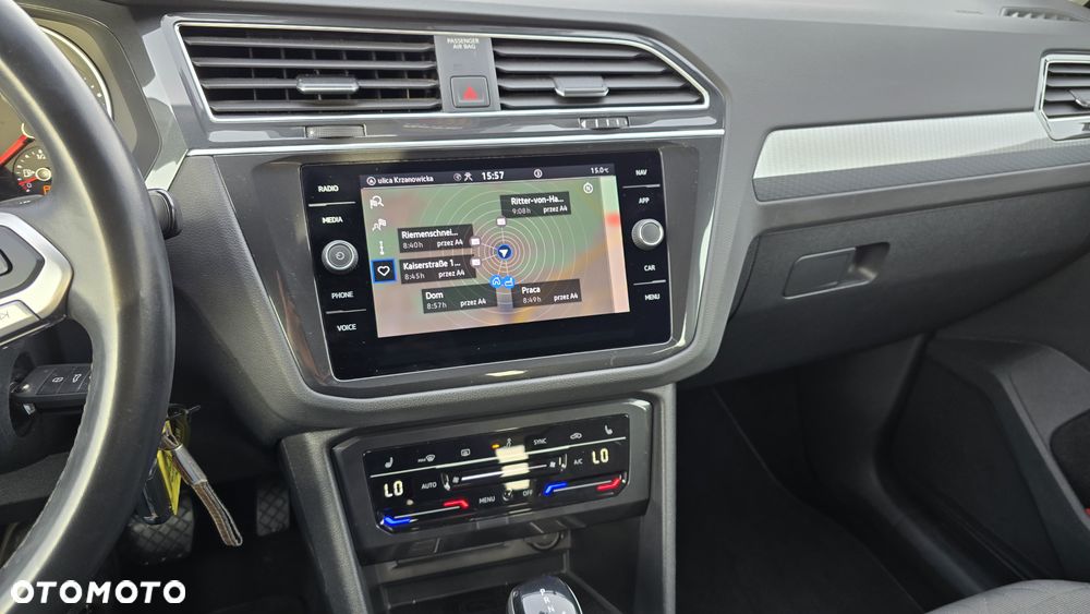 Volkswagen Tiguan - 5