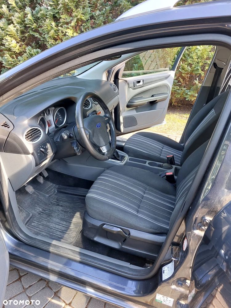 Ford Focus 1.6 16V Trend - 7