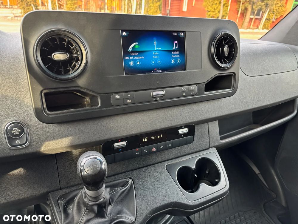 Mercedes-Benz Sprinter - 22