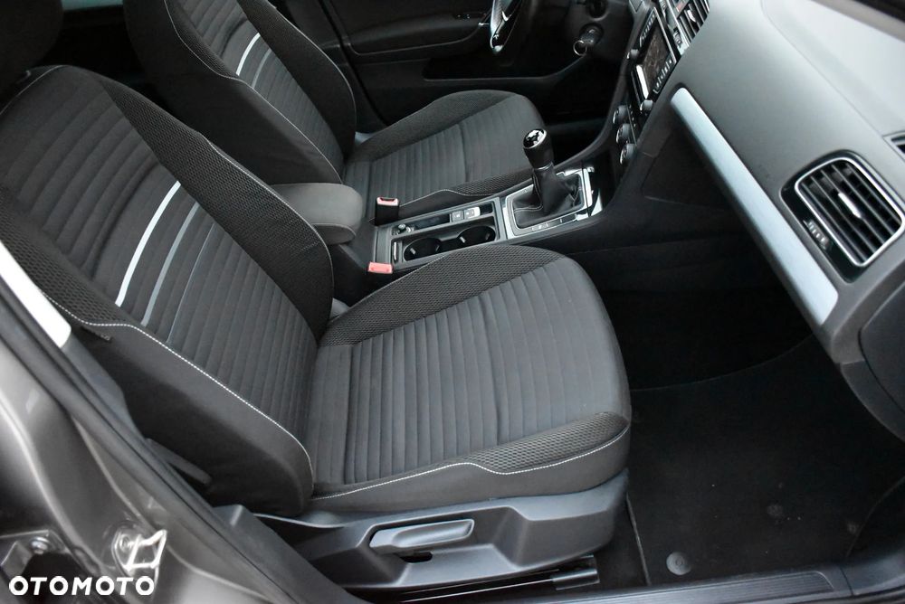 Volkswagen Golf 1.6 TDI BlueMotion Technology Cup - 26