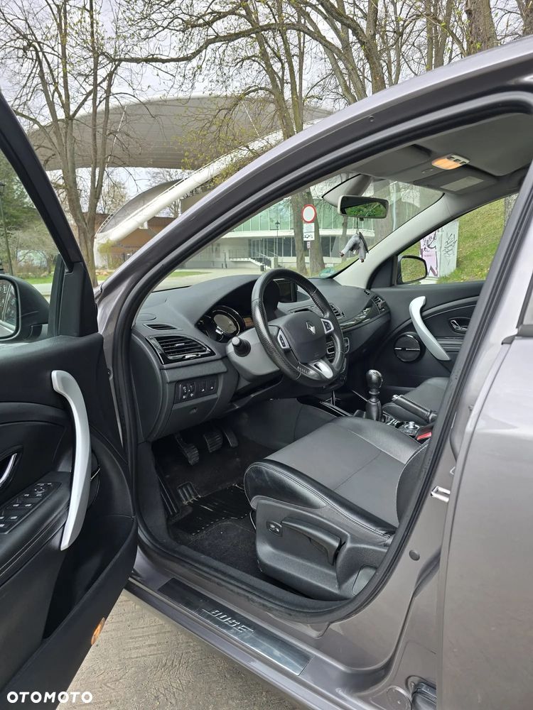 Renault Megane ENERGY TCe 115 Start & Stopp Bose Edition - 9