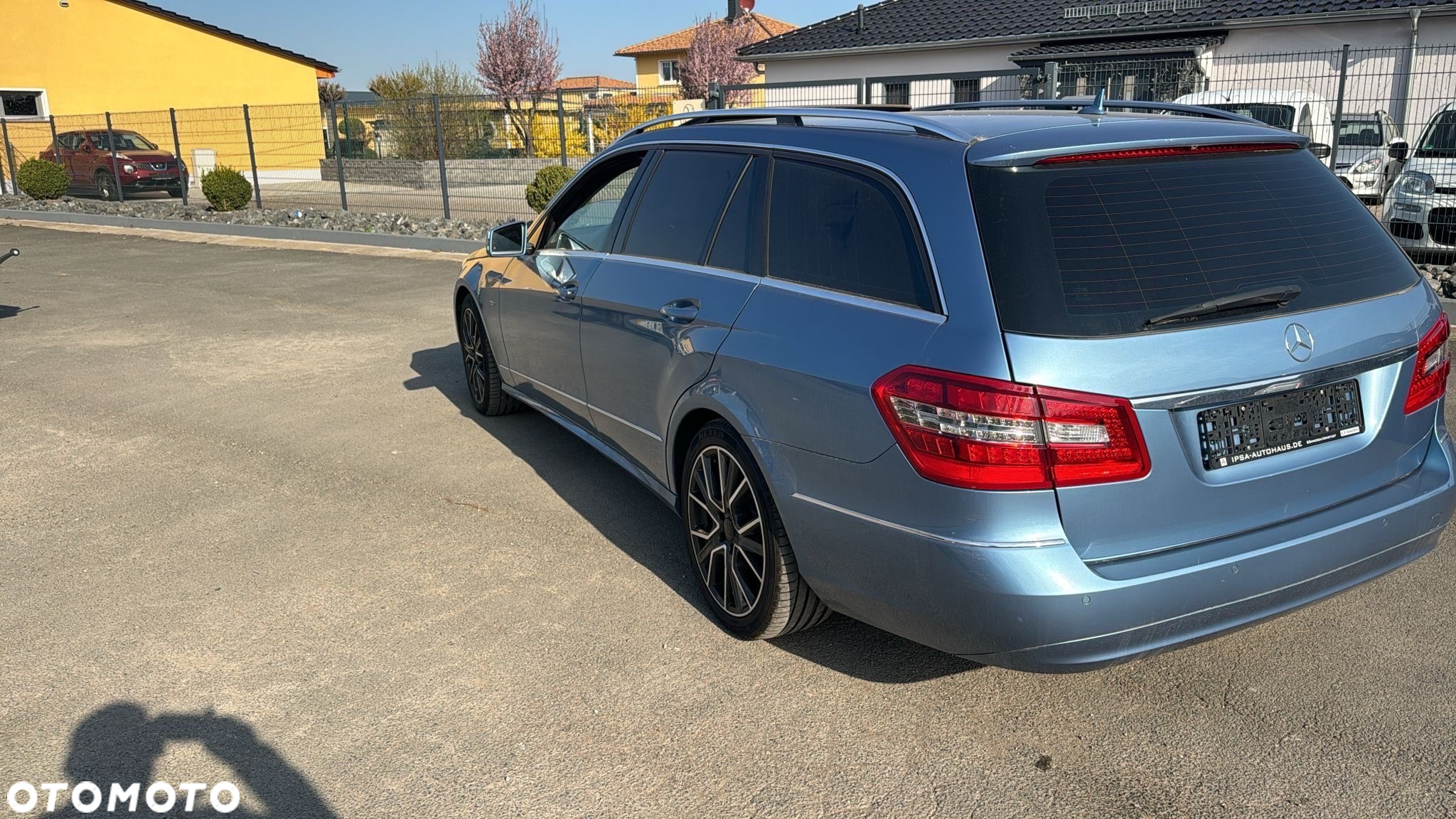 Mercedes-Benz Klasa E 250 T CDI DPF BlueEFFICIENCY 7G-TRONIC Avantgarde - 6