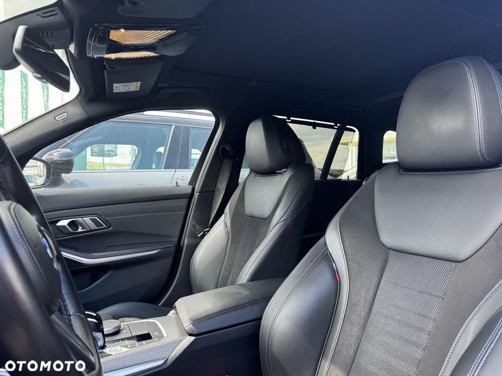 BMW Seria 3 320d mHEV M Sport - 12