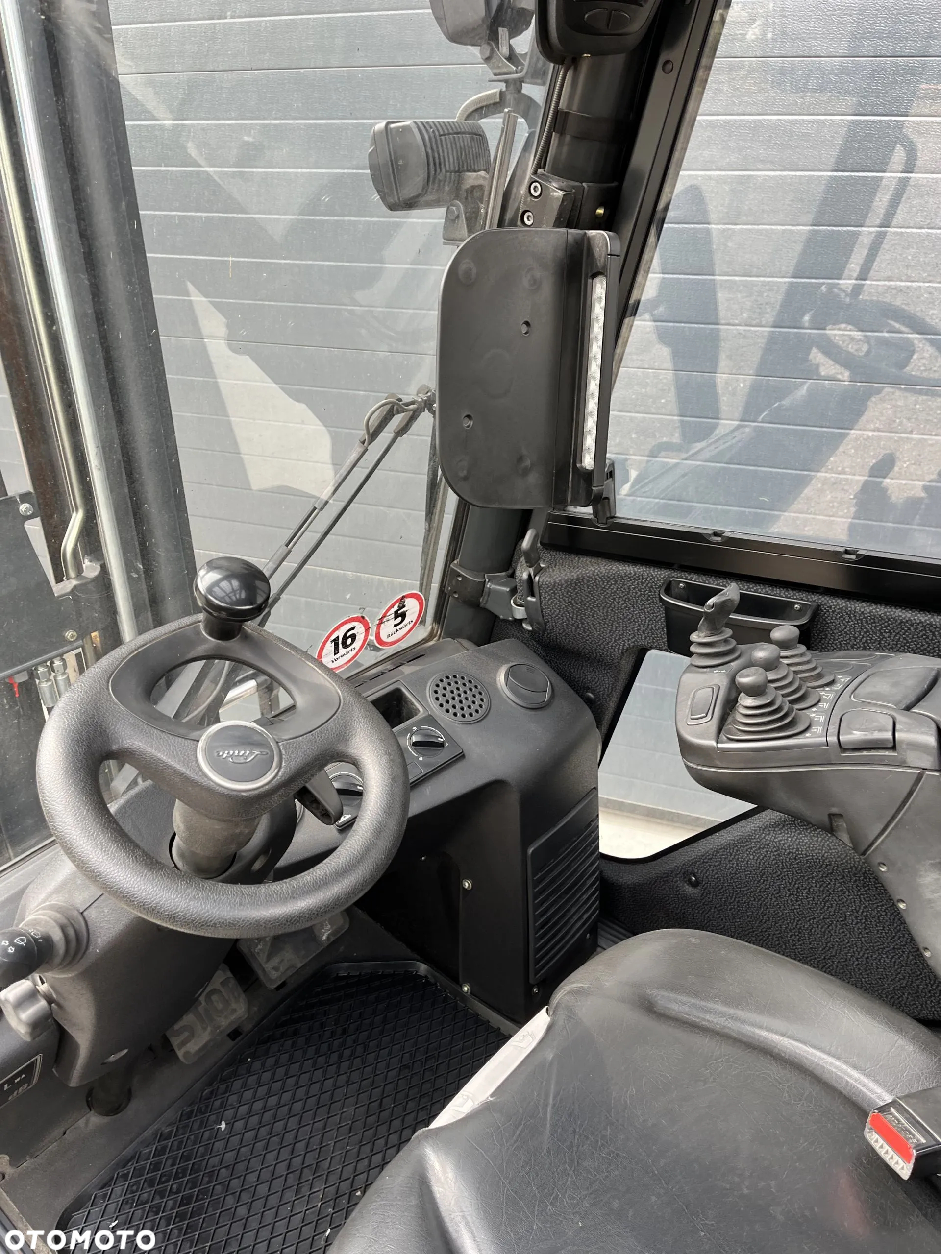 Linde H35-T Gaz LPG TRIPLEX kabina przesuw boczny  oświetlenie drogowe - 13