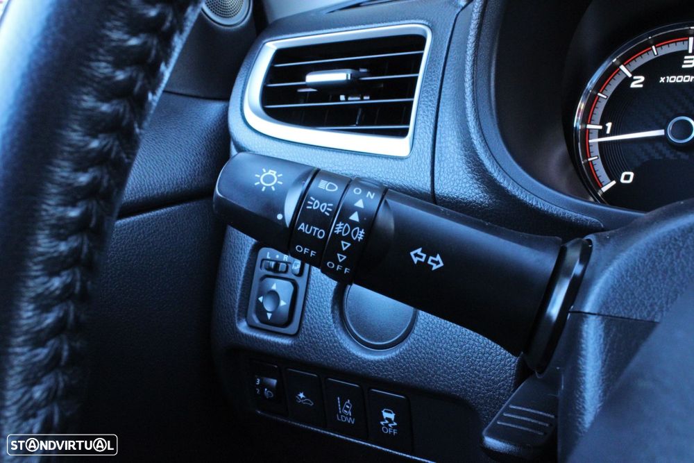 Mitsubishi L200 2.3 DI-D Strakar CD Connect Edition 4WD - 12