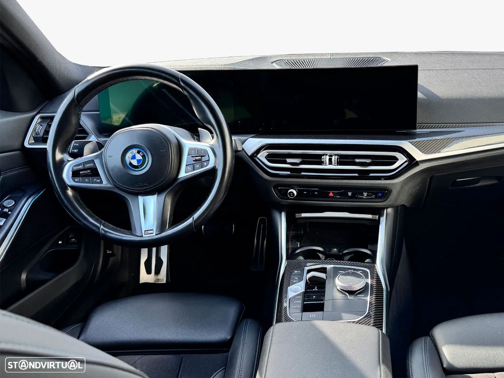 BMW 330 e Pack Desportivo M Pro Auto - 9