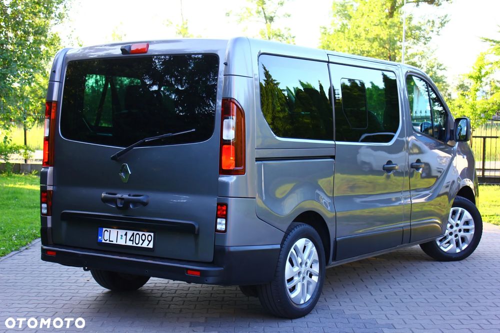 Renault Trafic 2.0 dCi - 12