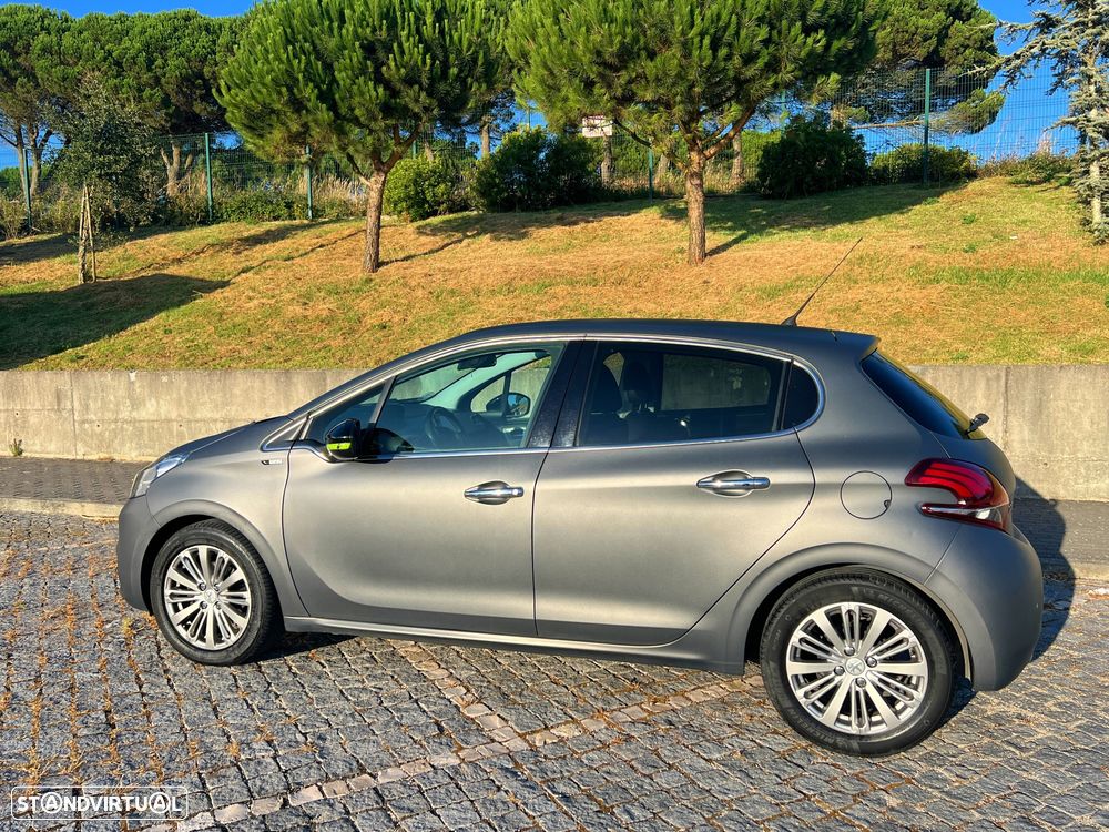 Peugeot 208 1.6 BlueHDi Style - 4