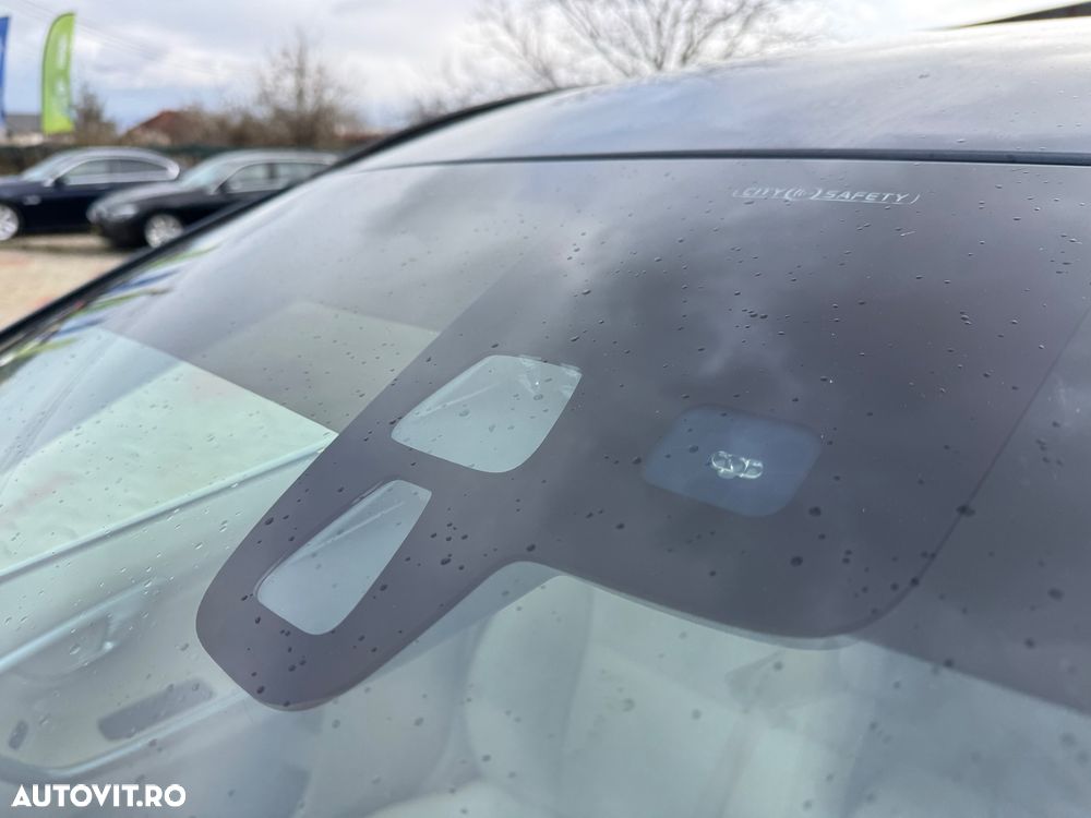 Volvo XC 60 2.4D AWD Aut. Summum - 23