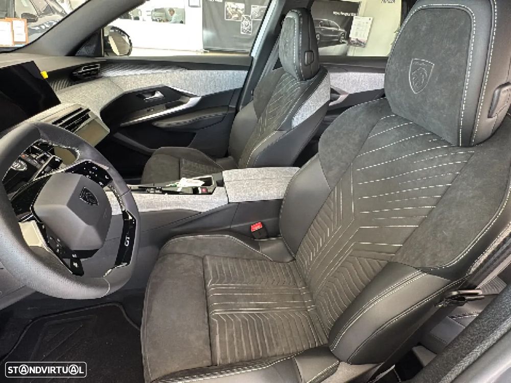 Peugeot 3008 1.2 Hybrid GT e-DCS6 - 11