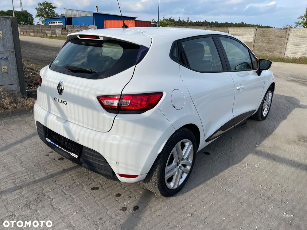 Renault Clio - 10