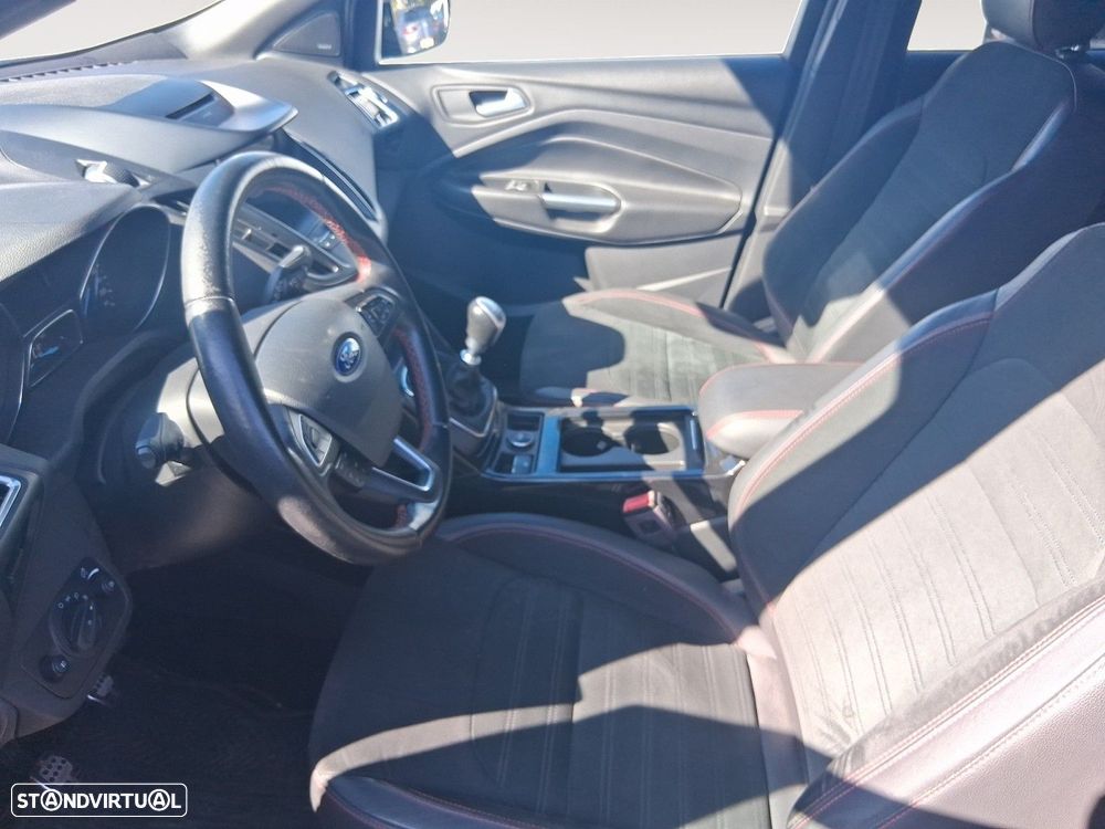 Ford Kuga 1.5 EcoBoost ST-Line - 9