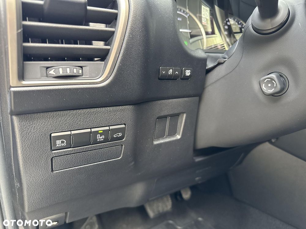 Lexus NX 300h F Impression AWD - 23