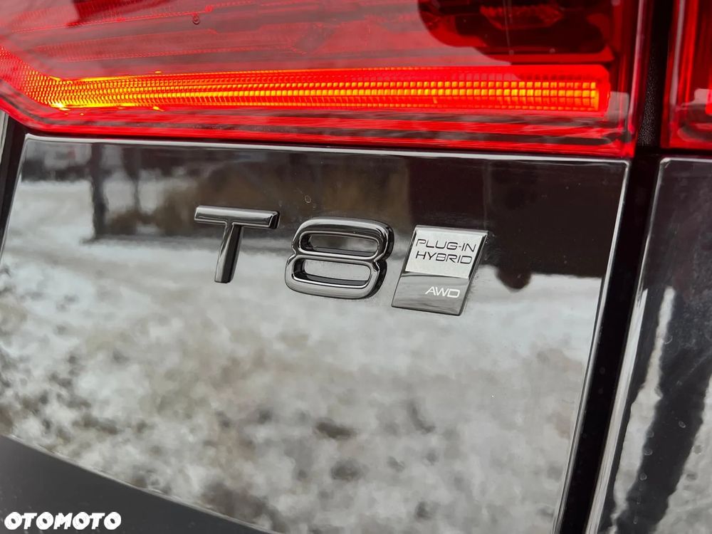 Volvo XC 60 T8 Plug-In Hybrid AWD Plus Black Edition - 32