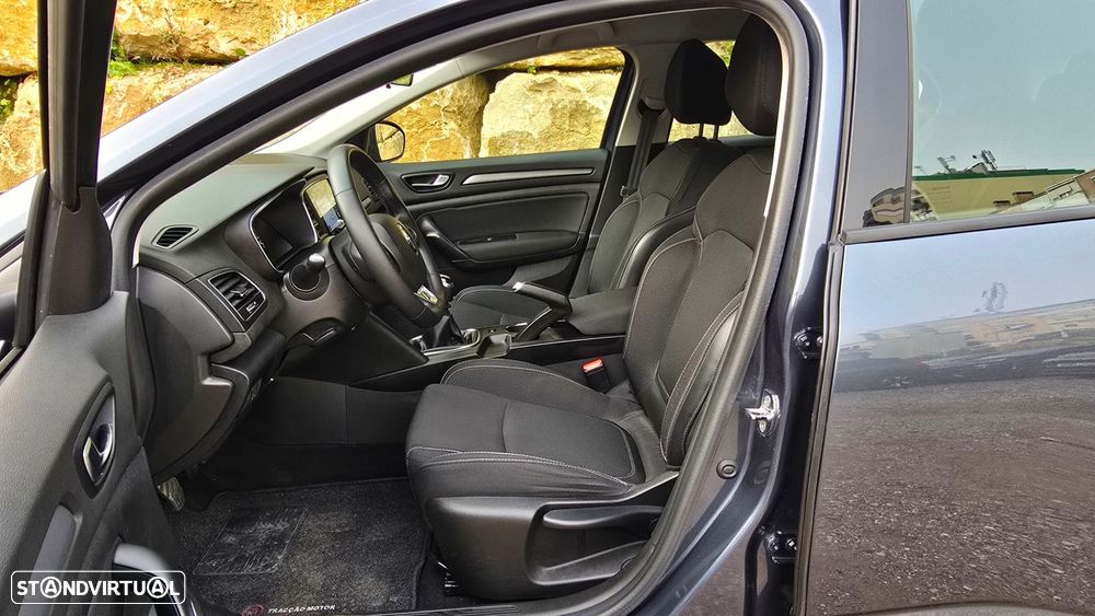 Renault Mégane 1.5 Blue dCi Intens - 33