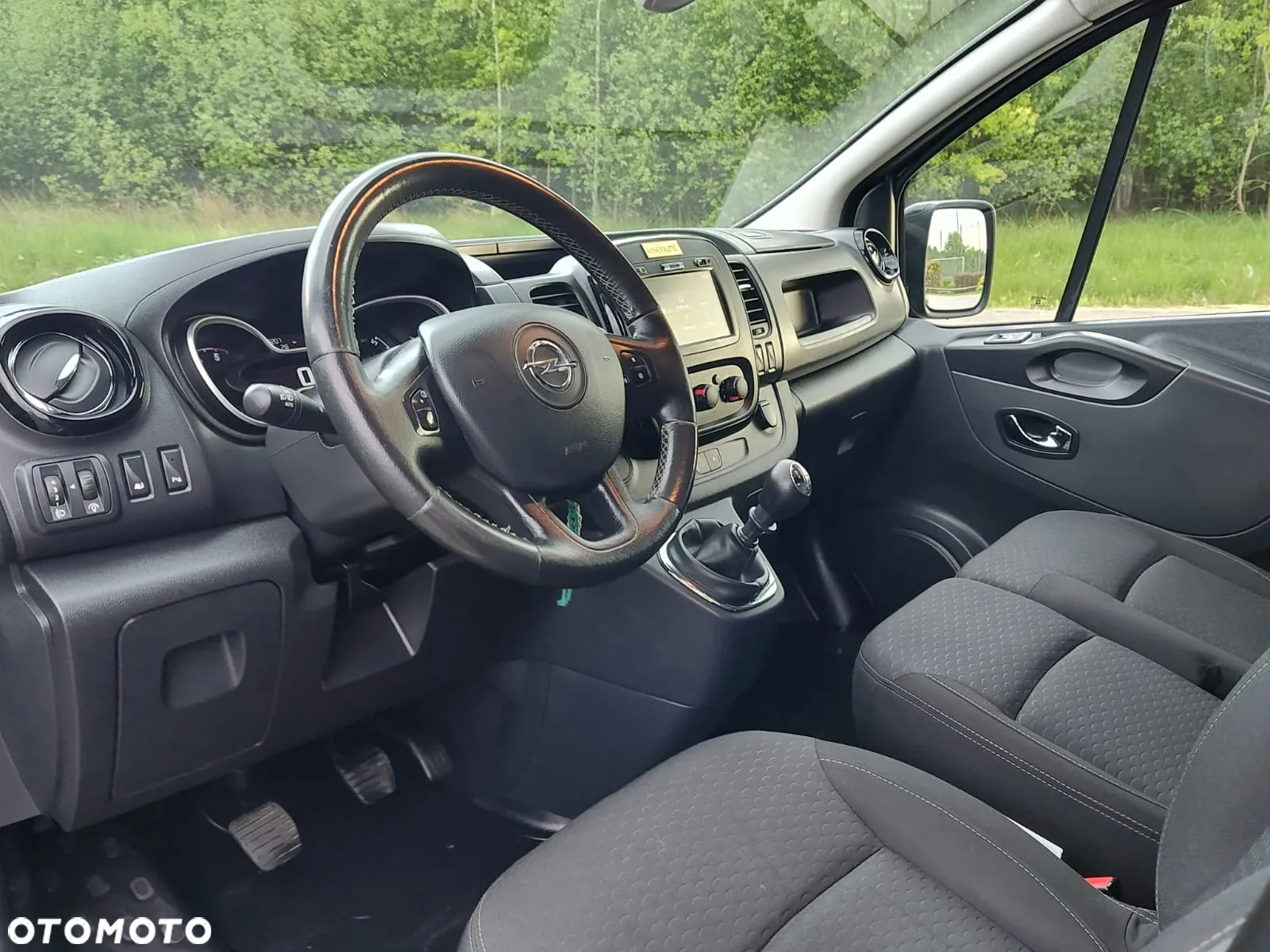 Opel Vivaro - 25